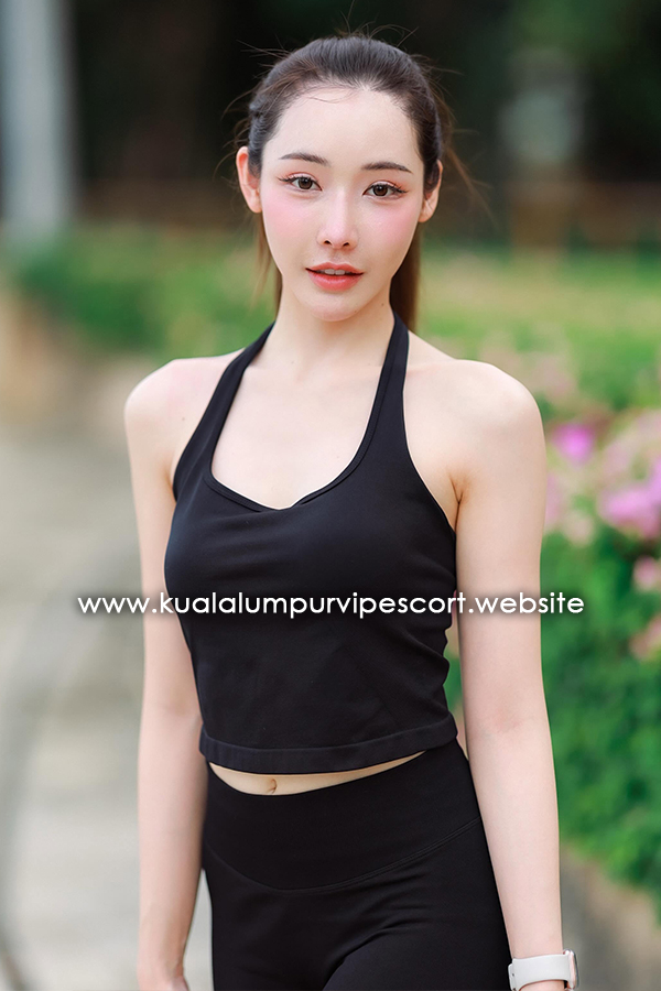 Yuan Yuan, Chinese Escort