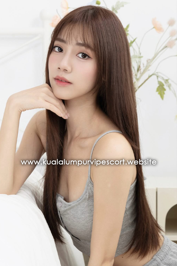 Ke Er, Chinese Escort