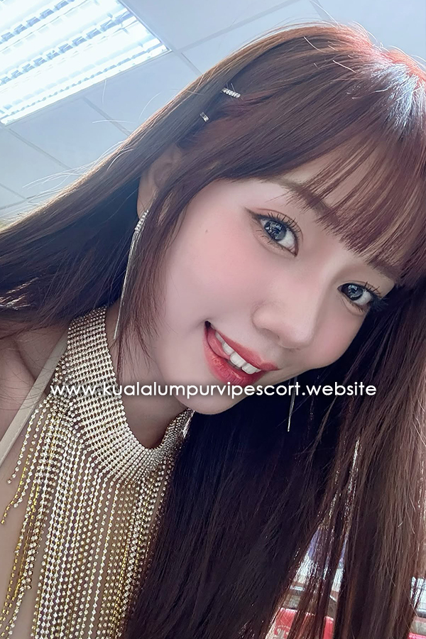 Ke Er, Chinese Escort