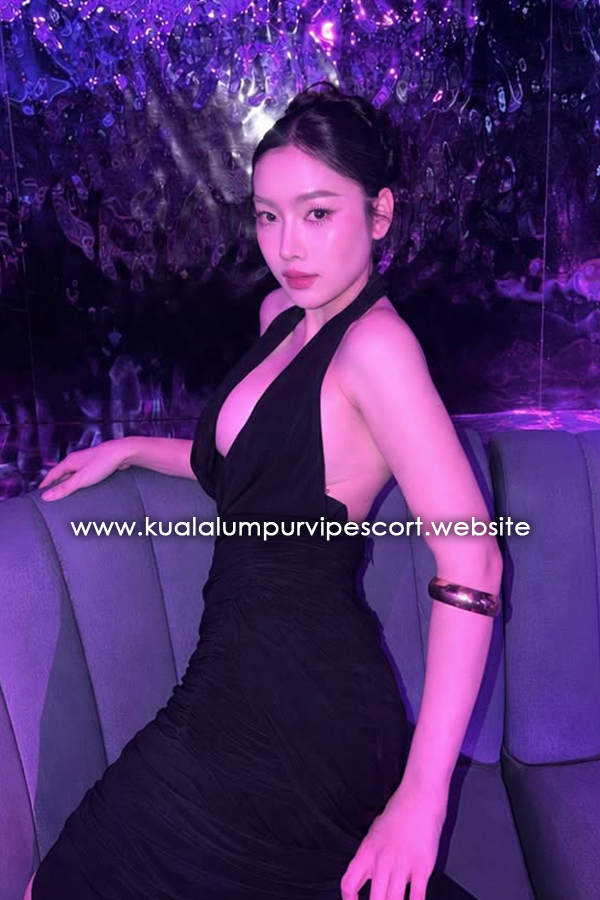 Farah, Malay Escort
