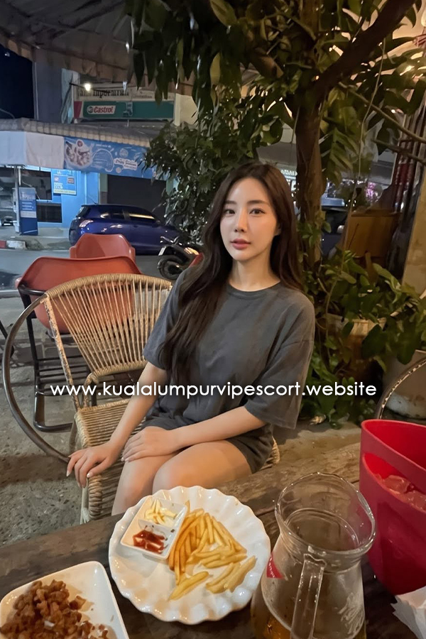 Xiao Qian, Chinese Escort