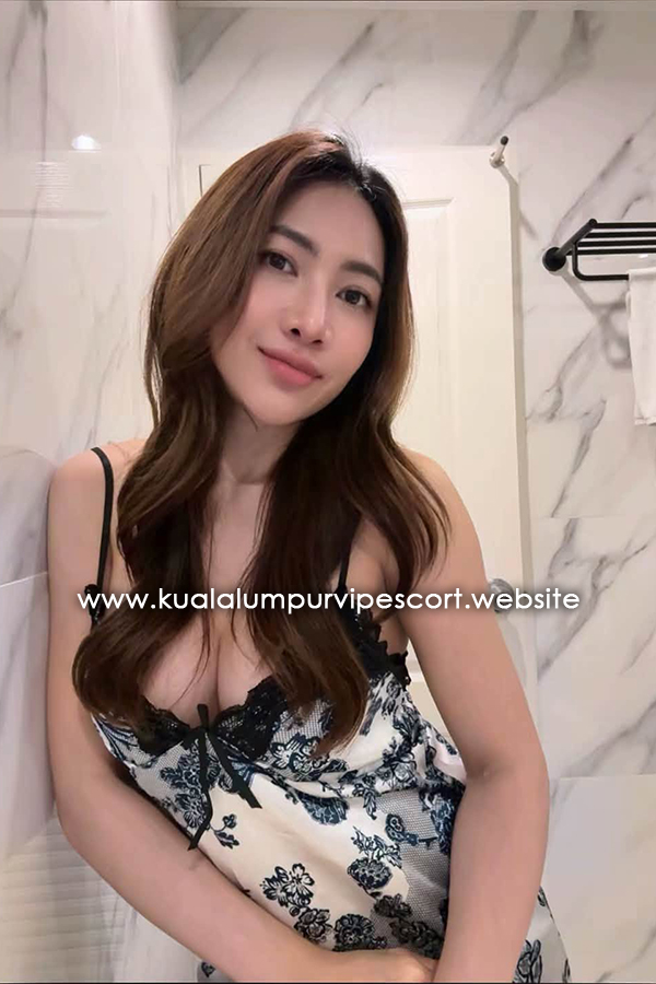 Hui Ting, Chinese Escort